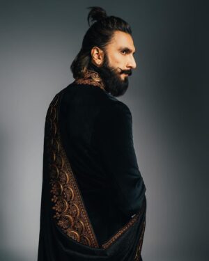 Ranveer Singh Instagram - 🖤✨