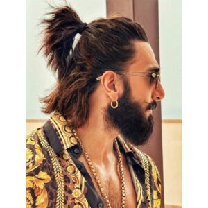 Ranveer Singh Instagram - Sindhi-core ⚱️🏺⚱️🏺 @versace #InAbuDhabi @visitabudhabi @abudhabievents