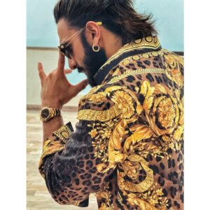 Ranveer Singh Instagram - Sindhi-core ⚱️🏺⚱️🏺 @versace #InAbuDhabi @visitabudhabi @abudhabievents
