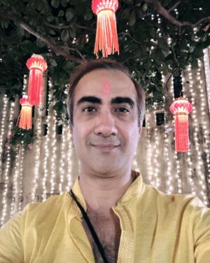 Ranvir Shorey Instagram - दोस्त मिलते गए, कारवां बनता गया! #HappyDiwali