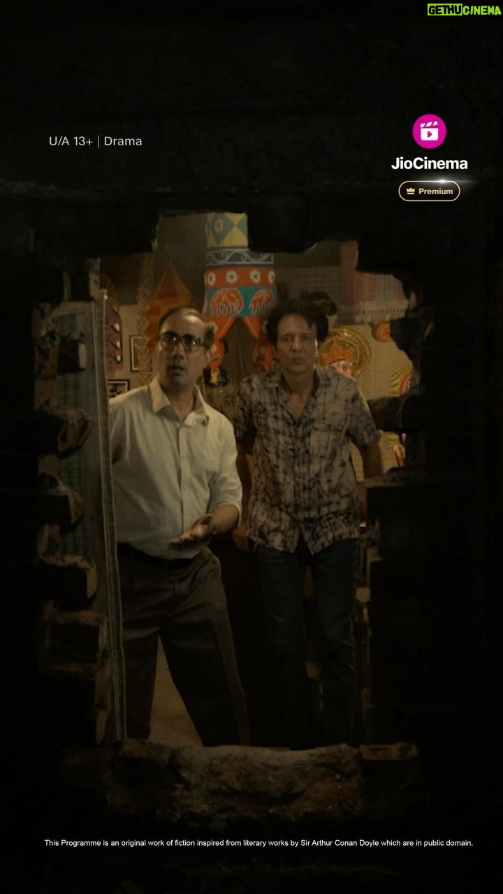 Ranvir Shorey - 31.9K Likes - A gondogol bank heist and a bunch of unsuspecting suspects - catch how our genius detective cracks the mystery! 🕵♂
All episodes of #ShekharHome are streaming now exclusively on JioCinema Premium.
@kaykaymenon02 @ranvirshorey @rasikadugal @iamkirtikulhari
#ShekharHomeOnJioCinema #JioCinemaPremium