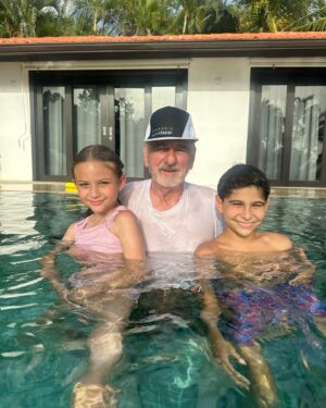 Raquel Bigorra Instagram - Quisiera detener el tiempo y no tener que regresar mañanaaaa. Llevamos una semana en familia y mi corazón está más que contento. 😍Muy muy feliz de poder estar con mis amores las 24 horas del día. Disfrutando hacer todo y nada a la vez. Que días tan lindos en Casa de Campo. República Dominicana. Gracias a mi hermano y cuñada que son los promotores siempre de los mejores planes para estar juntos♥️