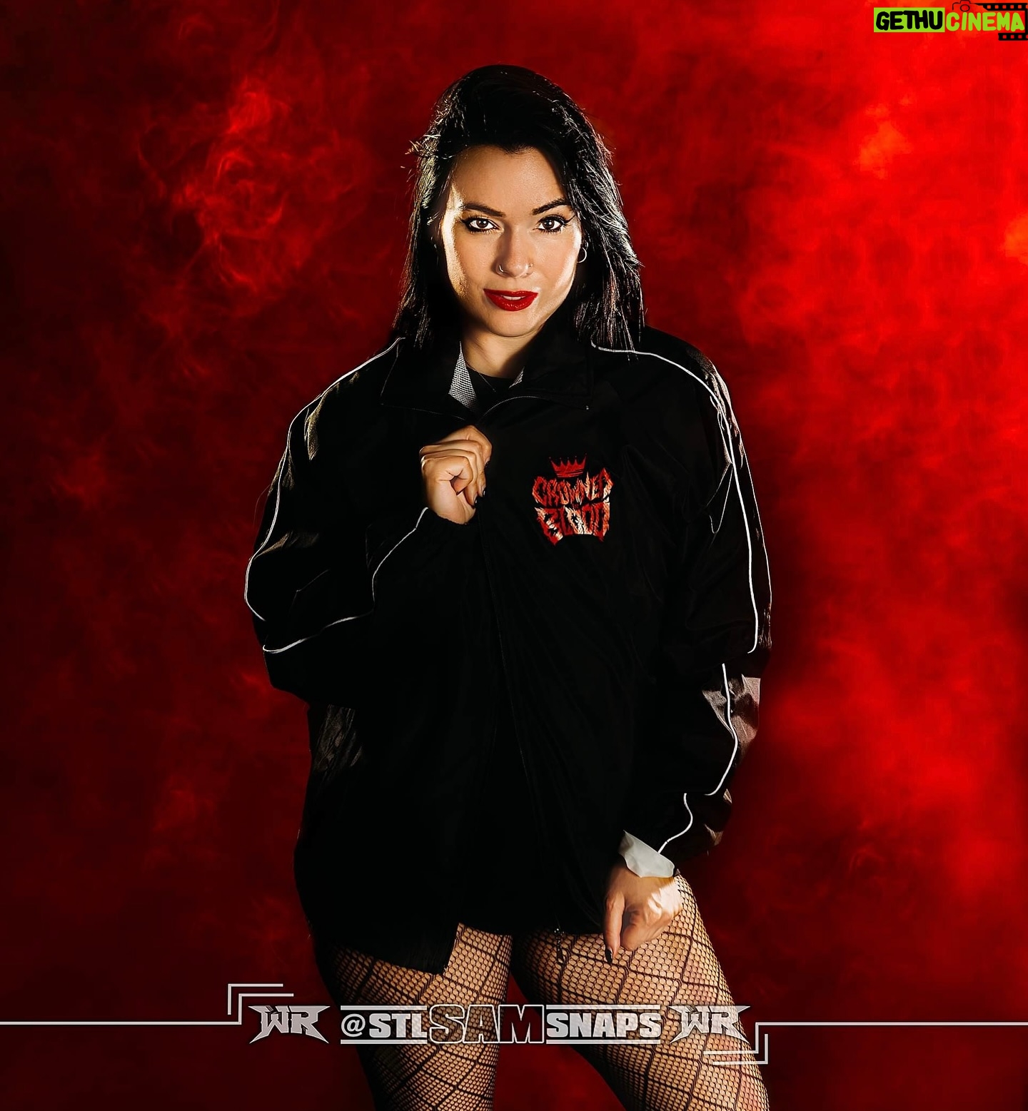 Raquel Lourenço - 743 Likes - People on the internet: “WHY @thedickmeyers WHY!??!”
.
.
TWO WORDS: Killer Kelly 🔪
.
.
#RevolverCAGE