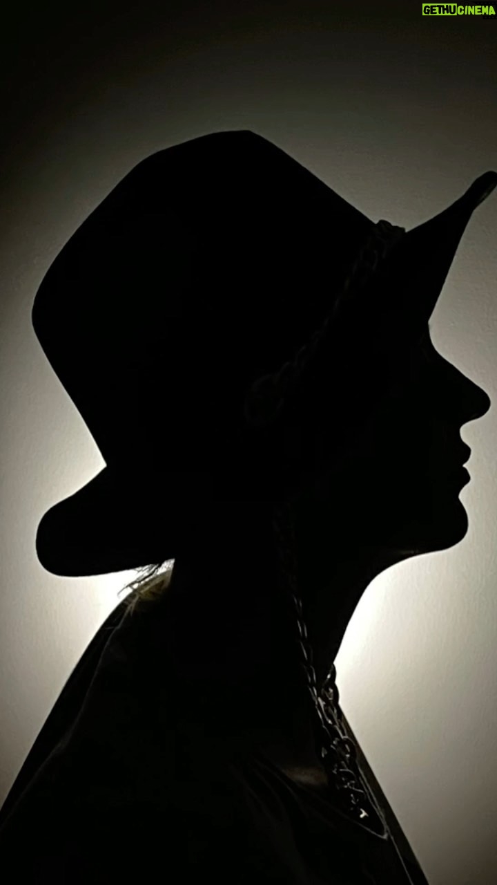 Rasha - 1.9K Likes - How to take silhouette at home💯
اشلون ناخذ صوره ظليه بالبيت ..
طبقوا كلش حلو 🥰❤️
#dubai #dubaimall #dubailife #baghdad #photographylovers #mobilephotography#explore #explorer #انستغرام #بغداد #عراق #ابها #تصويري #تصوير #تصوير #اكسبلور ٪#اكسبلور_فولو #اكسبلور_explore