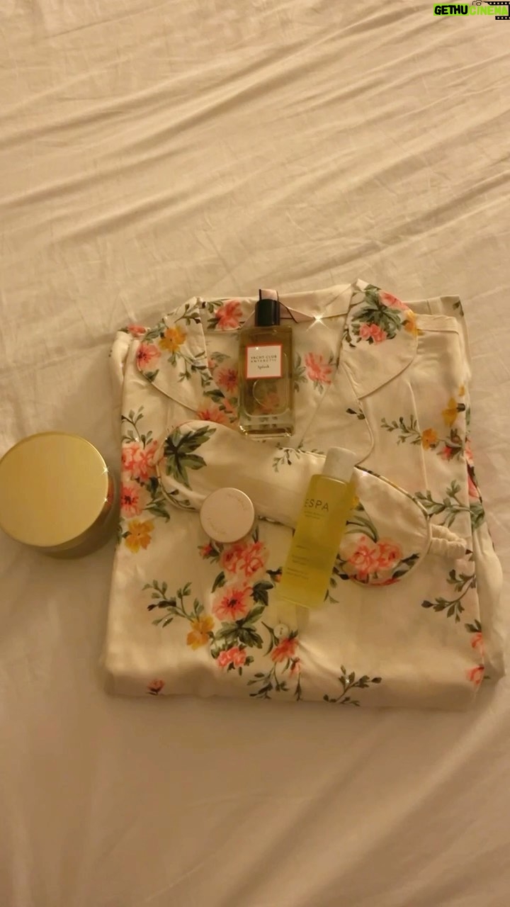 Rasha - 2K Likes - روتيني الليلي💜💜
Night routine
#dubai #dubaimall #dubailife #emirates #uae #explore #reels #instagramreels #دبي #دبي_مول #اكسبلور #اكسبلور_explore #اكسبلور_فولو #بغداد #بغداديات #ابوظبي #بصرة #السعودية #السعوديه #ابها #جدة #مشاهير_العرب