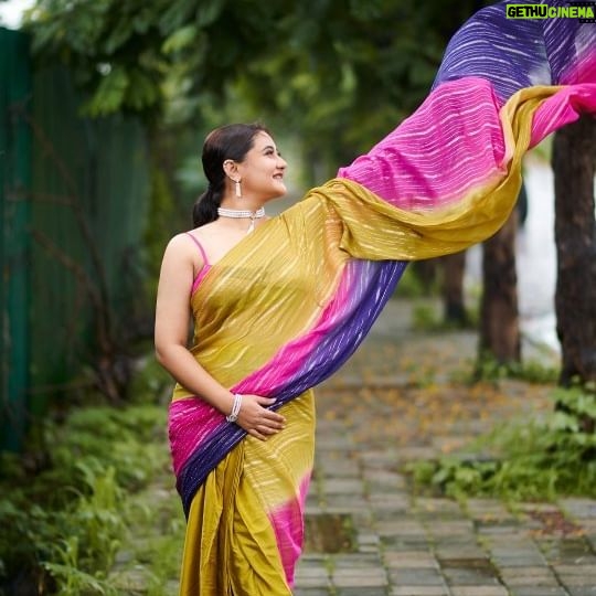 Rashami Desai - 241.4K Likes - 🦚
.
.
Click: @mirajverma_photography
Saree :@masumimewawallaofficial
@masumimewawallaofficial
Styling : @stylebysugandhasood
Jwel :@sejalcreation23
Hmu : @makeoverbysejalthakkar
Managed : @tdfbysnehachuri
.
.
#rashamidesai #love #whatmoreispossible #rashamians #immagical✨🧞♀️🦄 #rythemicrashami💃 #