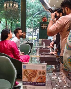Rashmi Rajput Instagram - Laughter and diamond ki khushi in(reel) 😛
Picture credit - @shruti_narayann😘

.

.

.

#ring #diamond #byn