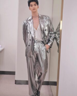 Rathanand Chanyachirawong Instagram - Millennial Glam!  accessories @swanthailand outfit  @pitnapatofficials #9entertainAwards2024