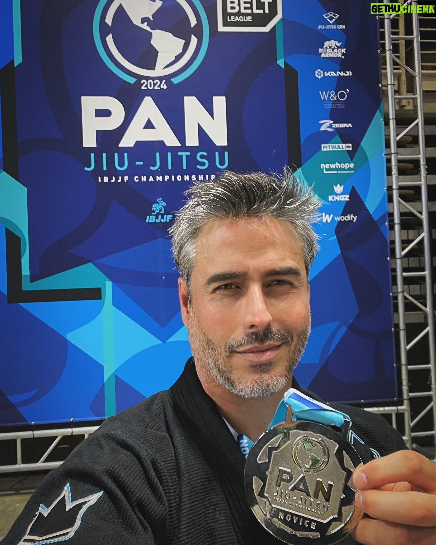Raúl Olivo - 3 Likes - Sub-Campeón Panamericano de Jiu Jitsu Brasileño !!! 🥈🥋 @ibjjf Gracias @academia_artesuave por el apoyo!!! Que buena experiencia! 🙏🏻 #bjj #RO