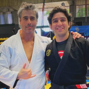 Raúl Olivo Instagram - Seminario de BJJ con @lucaslepri  Gracias a @circuitovenezolanobjj y @academia_artesuave por darnos la oportunidad de aprender de los mas grandes!! #RO 🥋🐺