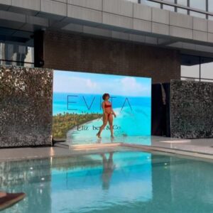 Ravyn Rochelle Instagram - You can continue to feel sorry for yourself, compare to others & dwell in the struggle OR choose to go after life & kick it in the face beautifully & strong not fearing judgement 💪🏼 this is what choosing the second option looks like ✨ swim @evita.store ❤️