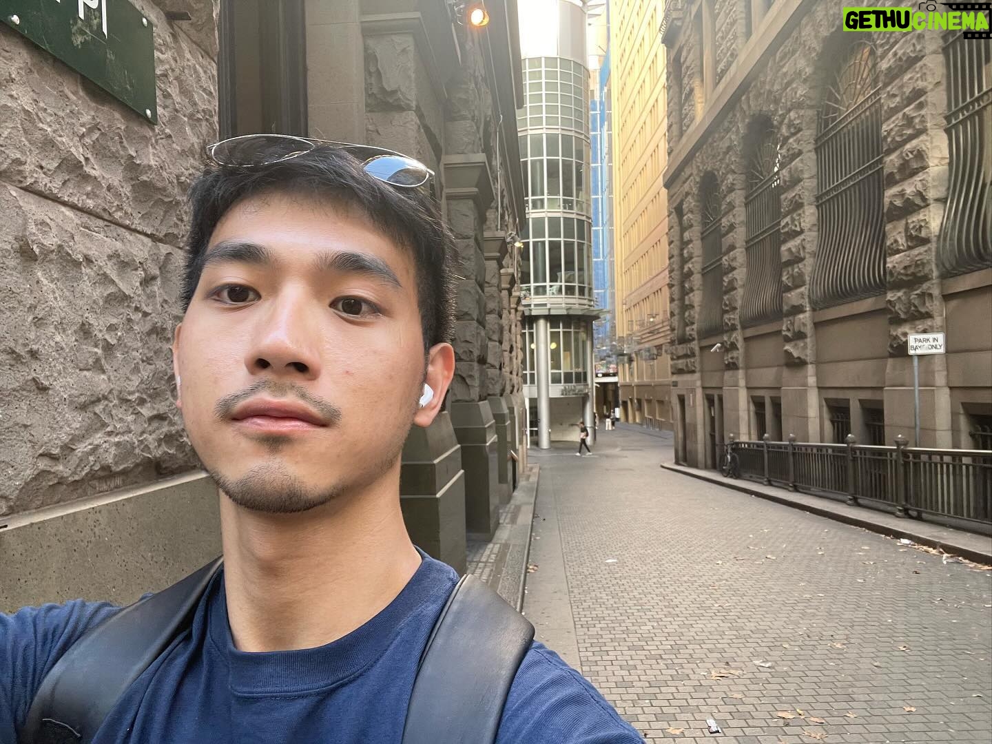 Ray Lin - 1.2K Likes - 來到澳洲半年 🦘
也剛好是我生日剛過生日 🎂
.
放一下這半年來的一些照片
.
澳洲的這趟旅程,
我體驗到了不同的生活與文化,
英文不算突飛猛進但至少足夠在這裡生活。
也算是有達到我的目的。
.
感謝所有看到這裡的朋友,
在現代還願意這樣慢慢閱讀我的筆記。
謝謝你們願意參與我的人生🙏