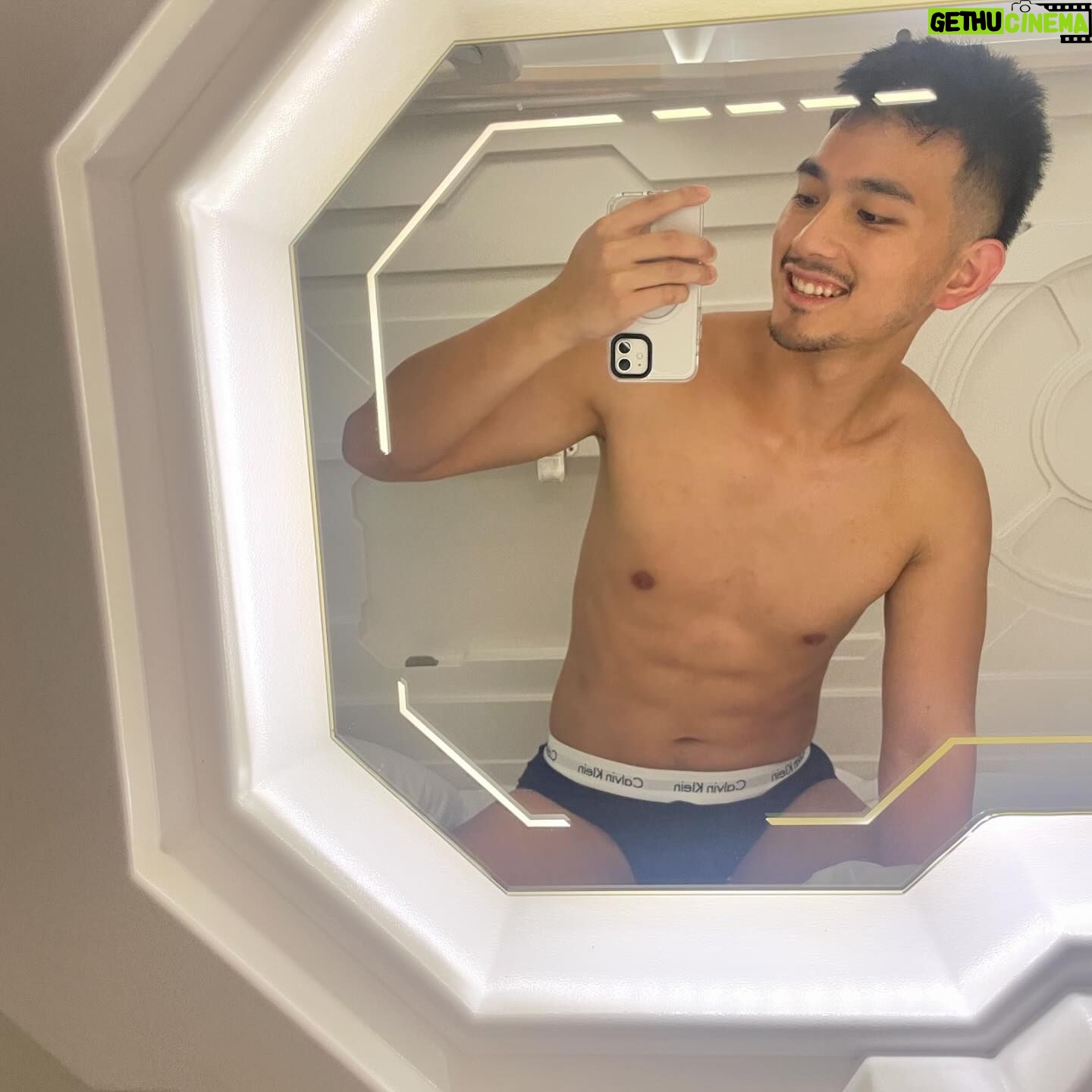 Ray Lin - 1.2K Likes - Ck 😝