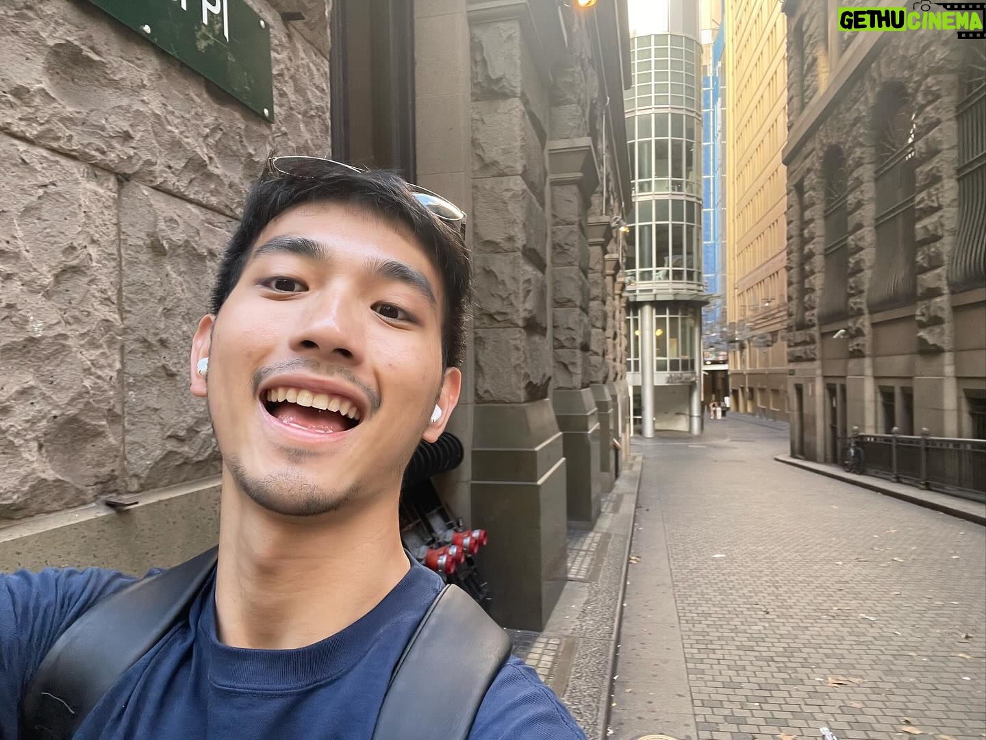 Ray Lin - 1.2K Likes - 來到澳洲半年 🦘
也剛好是我生日剛過生日 🎂
.
放一下這半年來的一些照片
.
澳洲的這趟旅程,
我體驗到了不同的生活與文化,
英文不算突飛猛進但至少足夠在這裡生活。
也算是有達到我的目的。
.
感謝所有看到這裡的朋友,
在現代還願意這樣慢慢閱讀我的筆記。
謝謝你們願意參與我的人生🙏