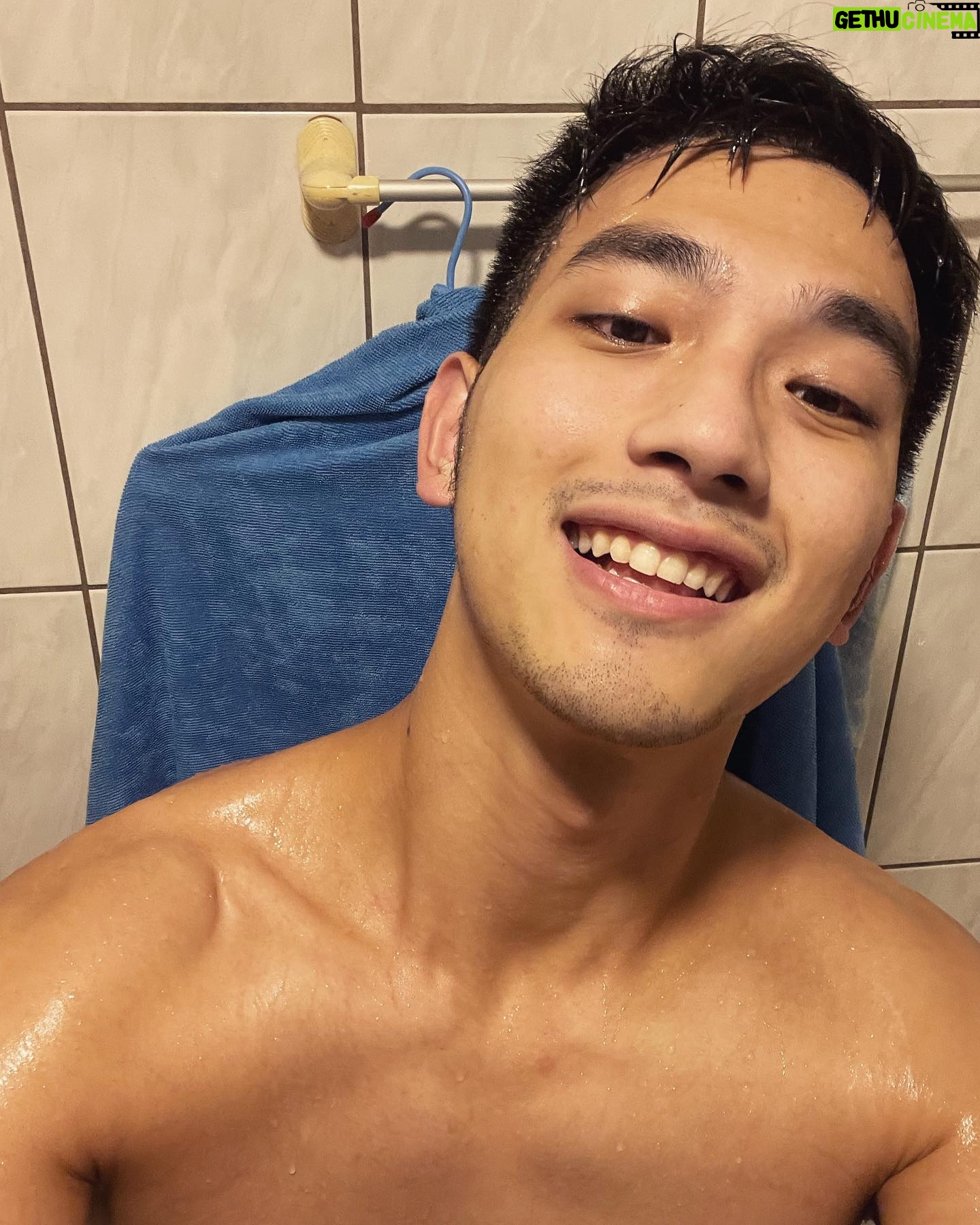 Ray Lin - 1.1K Likes - 洗顏😶🌫️
#廣告位置招租 #鬼月