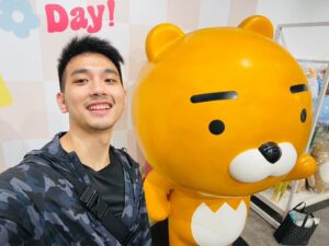 Ray Lin Instagram - ？？？？
好大的頭