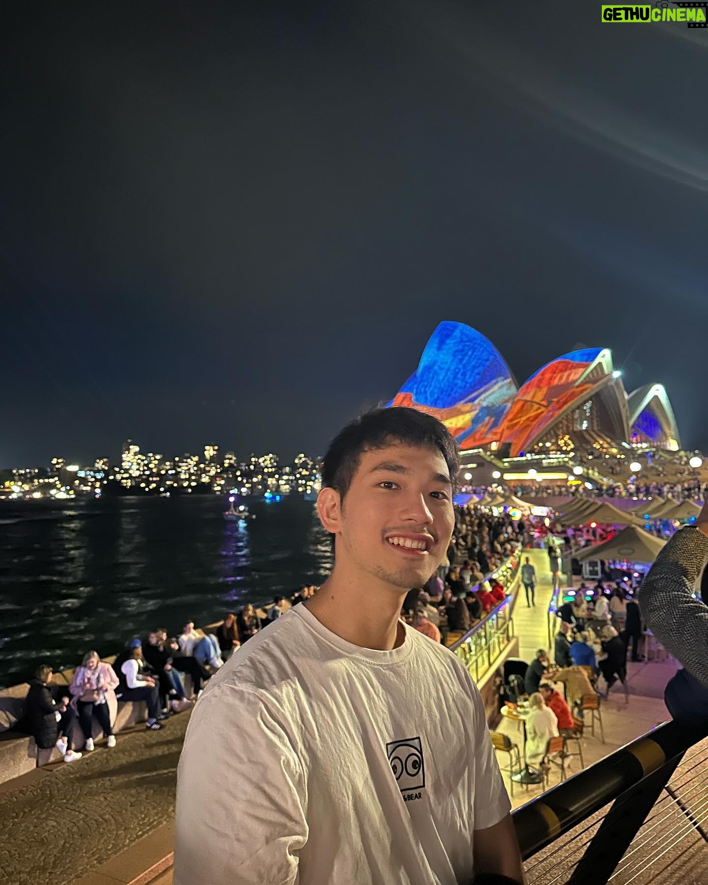 Ray Lin - 811 Likes - Vivid Sydney
ä»åē¶å¹“åŗ¦ēäŗä¹äø
儽åéŖę¢ØęÆåęé½ęēäŗš