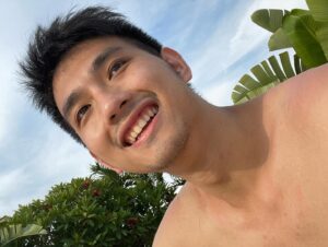 Ray Lin Instagram - 其實我覺得 你笑起來很好看
🌊 🤣