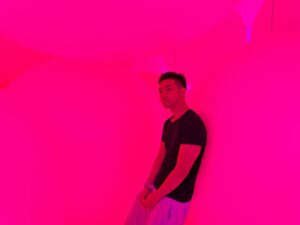 Ray Lin Instagram - 🔴🟠🟡🟢🔵🟣
再整理以前的照片，
好想再去東京旅行🇯🇵

#東京 #tokyo #旅行 #美術館 #日本