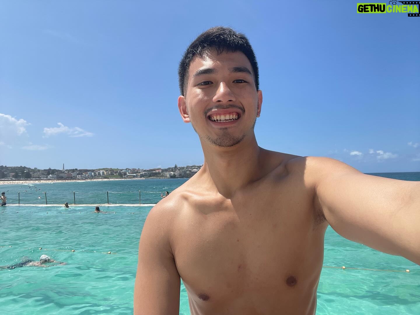 Ray Lin - 1.1K Likes - 🔵🌊
super blue
#beach #nofilter
it’s the best beach in Sydney