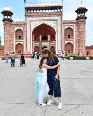 Raya Abirached Instagram - Making forever memories
#india #tajmahal 🇮🇳🪷🇮🇳🪷🇮🇳🪷