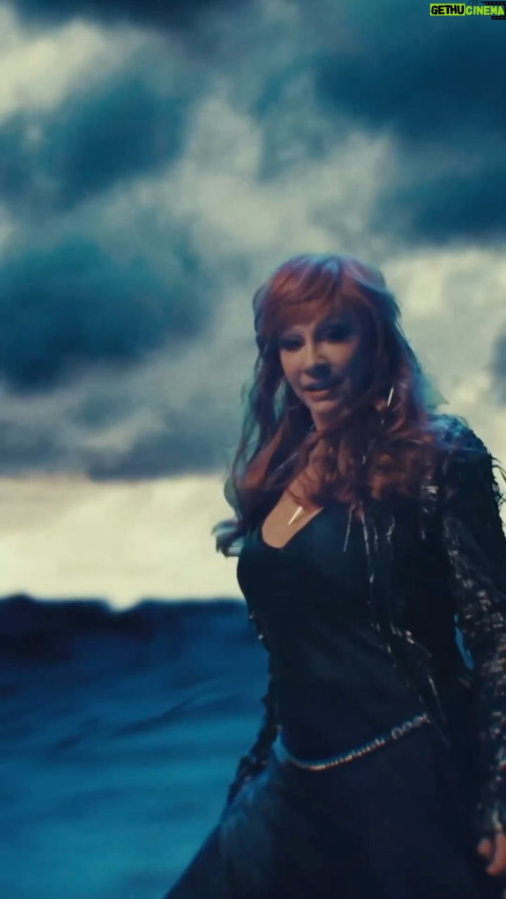 Reba McEntire - 66.5K Likes - Iβve loved reading all your reactions to my new video for #ICant! If you havenβt seen it yet, watch at the link in bio!