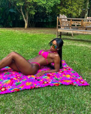 Rebecca Instagram - Loading… 🌸🥵☀️💫