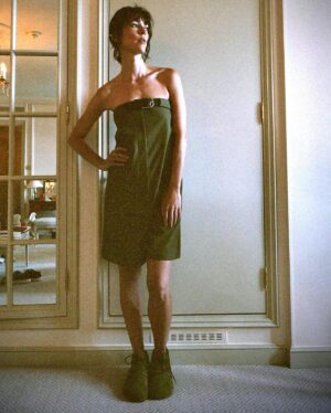 Rebecca Hall Instagram - Paris. Thank you @loewe so much for this treat. @jonathan.anderson you are some kind of genius. Also so happy to see #peterhujar represented… @lalindro_ you would have enjoyed. ♥️
.
.
.
Thank you to @ivangomez for hmu and photos x and @bailey.moon