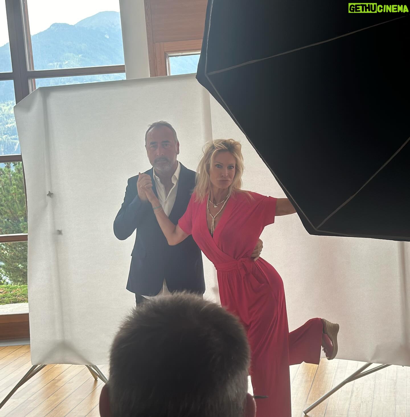 Rebecca Hampton - 1.5K Likes - SĆ©ance photos afficheā¦
Spectacle octobre!
@vardaralil #theatre #shooting @billetreduc_officiel @fnac_spectacles #rire #bonheur