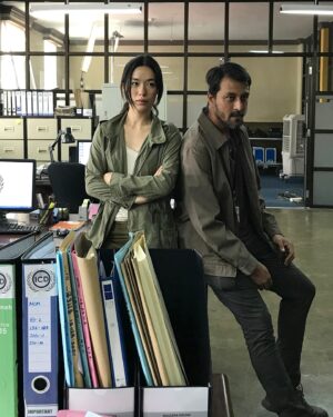 Rebecca Lim Instagram - Can you tell that we are over the moon <THE BRIDGE> is finally on Netflix after 5 years?! 😁🤪😊

Will dig out Season 2 behind the scenes photos soon! 
Thank you everyone for the love! 🫶🏻🤍🫶🏻