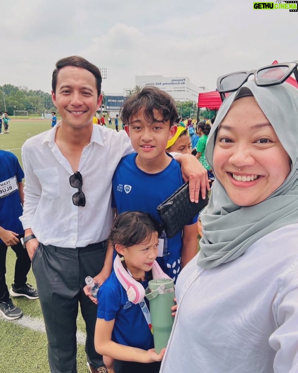 Redza Minhat - 3.1K Likes - adithya won gold (4x100), kurnia won silver (4x50), road to olympics, lol.