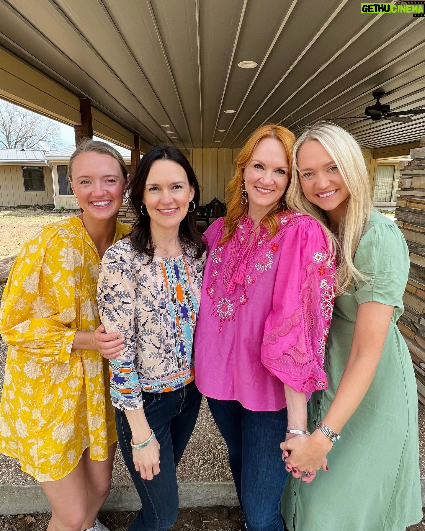 Ree Drummond - 101.4K Likes - Easter at Chuck & Nan’s house, the way it’s always been. We miss them, they loved Easter. But so great to be together—our big, wacky crew. We skipped the ham and sides and wound up doing biscuits and gravy on paper plates. Maybe paper plates are why I’m smiling in these pics? 😂 Happy Easter, friends! ❤️