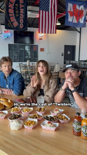 Reece Feldman Instagram - the most fun i’ve ever had interviewing a cast 🥲🌪️ #Twisters #glenpowell #daisyedgarjones #anthonyramos #universalpartner @twistersmovie
