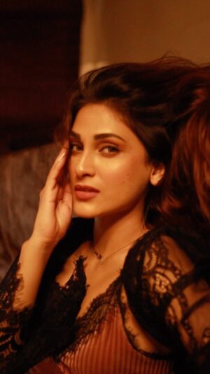 Reena Aggarwal Instagram - What separates an artist from the regular world is the ability to speak through the silence. An artist very well knows what eyes, lips , fingertips and body language can do when words fail to make sense. It’s all the other senses come alive then.
Video: @kkphotole 
Hair: @suvarna_hair_stylist 
Makeup: Yours truly ;)
.
.

#artistlife #actorslife #cinematography #moodedits #characterart #artistsoninstagram #artwork #art #artist #photography #moodboard #reelitfeelit #reelsinstagram #characterplaying