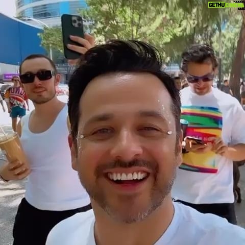 Regina Blandón - 37.9K Likes - Beio beio beio fin de semana com personas chidas chidas chidas. Que viva el amor en todas sus formas, shingao (en la diapositiva 9 el señor me juzgó pero quemeimporta).