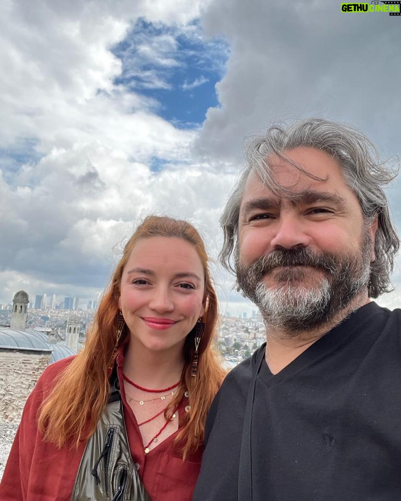 Regina Blandón - 33.8K Likes - 🇹🇷 🦃 (bis)
Martín en modelo en varia ocasión (y no fuimos al museo de cera, fuimos al restaurante del turco ese de la sal).