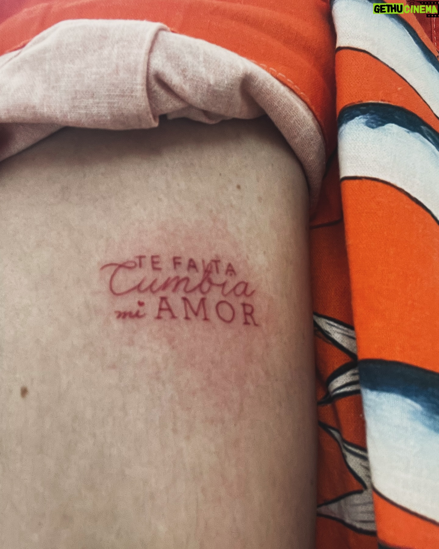 Regina Blandón - 28K Likes - Últimos de julio
1. Esperando el uber.
2. DJ @blndn
3. Cumpleaños en llamado nocturno.
4. Es que sí te falta.
5. Friend Pablo master tattooist.
6. Regalos cumpleañeros.
7. Pelatzos de la fiesta de cumpleaños.
8. Amaneciendo en la Hidalguense.
9. Llamado con Pirru.
10. Baile y baile y baile. 💃🏻🕺🏼