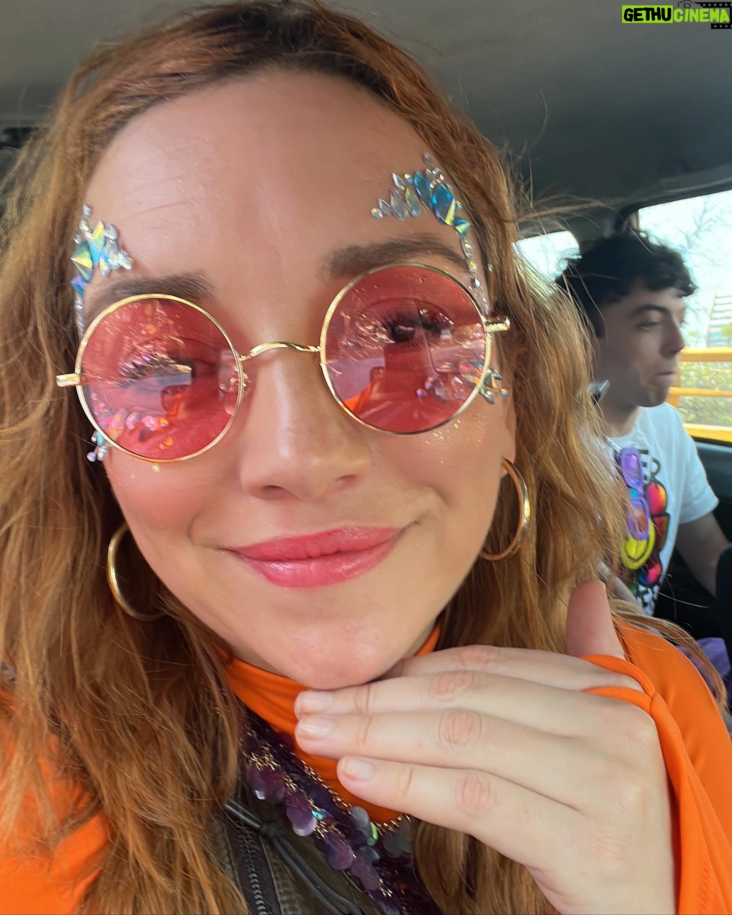 Regina Blandón - 37.9K Likes - Beio beio beio fin de semana com personas chidas chidas chidas. Que viva el amor en todas sus formas, shingao (en la diapositiva 9 el señor me juzgó pero quemeimporta).