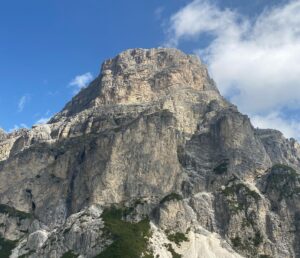 Reinhold Messner Instagram - Non vedo l’ora di fare altre escursioni in montagna, mi schiarisce le idee e guarisce il cuore. I'm looking forward to more mountain tours, it clears my head and heals my heart. RM.  #montagna #reinholdmessner_official #reinholdmessner #southtyrol #inspiration #motivation #outdoors #outdoor #klettern #climbing #climb #nature #naturephotography #picoftheday #mountains #mountain #hiking #wandern #life #lifestyle #couple #together#