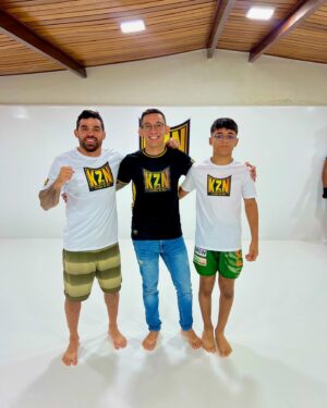 Renan Barão Instagram - Chegamos à zona Sul com time ainda mais preparados junto aos multicampeões. Isso é muito que #Jiujitsu! 👊🏻