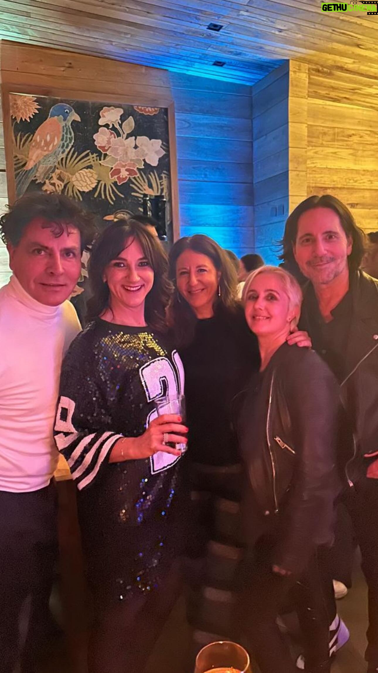 Renata Bravo - 1.8K Likes - FELIZ CUMPLE @yazminvasquezpuali gracias por tu existencia! Por tu constante buena onda, tu sonrisa eterna, tu capacidad de convertir cada momento en un divetimento , por estar siempre disponible al llamado de emergencia …… y por tantas cosas más!!!! Te quiero infinito mi negrita te mereces lo mejor del mundo mundial 😘 Pd; y por recibirnos cada vez que invadimos tu casa, hotel, familia, tu mundo y hacernos parte de él . 😍