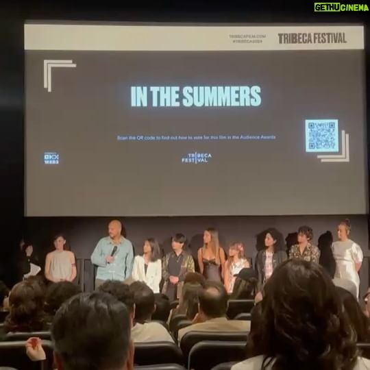 Residente - 203.9K Likes - In the summers en el festival de @tribeca. Fue muy especial compartir la experiencia de mi primera película como actor junto a toda esta gente que quiero. @inthesummersfilm Es una película hermosa y complicada como la vida misma. Siendo una película de cine independiente es increíble todo lo que ha logrado. Desde ganar mejor película en el festival de Sundance, entrar a Tribeca para hacer su premier en NY hasta ser adquirida para proyectarse en cines. Gracias a la directora @uit14 por contar conmigo.