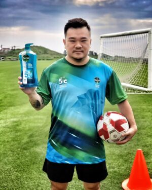 Reuben Kang Instagram - Join us as we Conquer The Heat and the game with Dettol Instant Cool! On the 25th of June at 7:30pm, I'm teaming up with two amazing footballers, @SyedAdney and @SteffiSidhu, for an exhilarating exhibition match. We'll be facing off against @adamcarruthers and his team in a game of futsal. 
 
So come on down and witness the intense action! 
 
@DettolMalaysia #ConquerTheHeat #DettolInstantCool