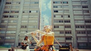 RiRia Instagram - @tigerbeer global campaign I shot in México City is OUT NOW🐅
If you are in 🇻🇳🇲🇾🇸🇬🇰🇭🇲🇲🇲🇳🇳🇿🇹🇼🇱🇦🇦🇺 spot me on TV & billboards!🍻💦

シンガポール生まれのビール、「タイガービール」のグローバルテレビCMの放映が始まりました！封印したはずなのになにかとちょくちょくカムバックを見せるフルート😂 監督はNIKEのイジメや人種差別を題材にしたCMで日本でも話題になったJovan Todorovic氏。

-Director-
@jovan_todorovic 
-DP-
@evanprosofsky 
-Photographer-
@jeanyveslemoigne 
-Production-
@theliftmx 
@stinkfilms 
-Talent-
@ririaofficial 
@zana9ankhuyag
@carlajavier.b 
Miguel Herrera
-Makeup-
@geoprieto 
@labasuracosmica 
@mariahoyos.mua 
-Wardrobe 
@lajapo 
@jerooreilly 
-Casting-
@castpartner 
•
•
•
•
•
#flutist #flutistsofinstagram #fluteplayer #flutememes #lizzobeeating #flûte #flautist #フルート #フルート奏者 #新村理々愛 #RiRia #日本人俳優 #日本人女優 #コマーシャル #tigerbeer #タイガービール #mexicocity