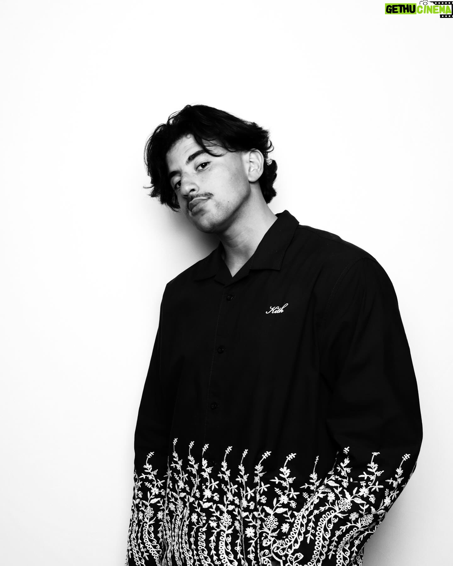 Riadh Belaïche - 3 Likes - Vous faites quoi là ?