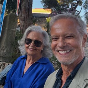 Ricardo Carriço Instagram - Grande fim de tarde no Castelo de São Jorge, com esta fantástica companhia! 👑

@herman.jose.oficial 
@bordallopinheiroofficial 

#mother #amigos #castelosaojorge #sunset #lisbon #lifestyle