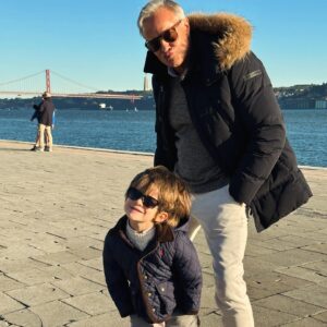 Ricardo Carriço Instagram - Parabéns Maria!
Por estas 24 voltas ao Sol,
24 voltas de amor,
24 voltas de gargalhadas,
Por estes 8765 dias, que tornaram o mundo muito melhor!
 
@amaedamaria @ana.rebelo_ @trebell_____ @tomas.rpires 
@monica.rebelo.963 @rebelo.pedro @antonio_rebelo10 @pedro._.rebelo22  @clara._.rebelo 

#aniversario #maria #familia #tejo #lunch #lunchtime #birthday