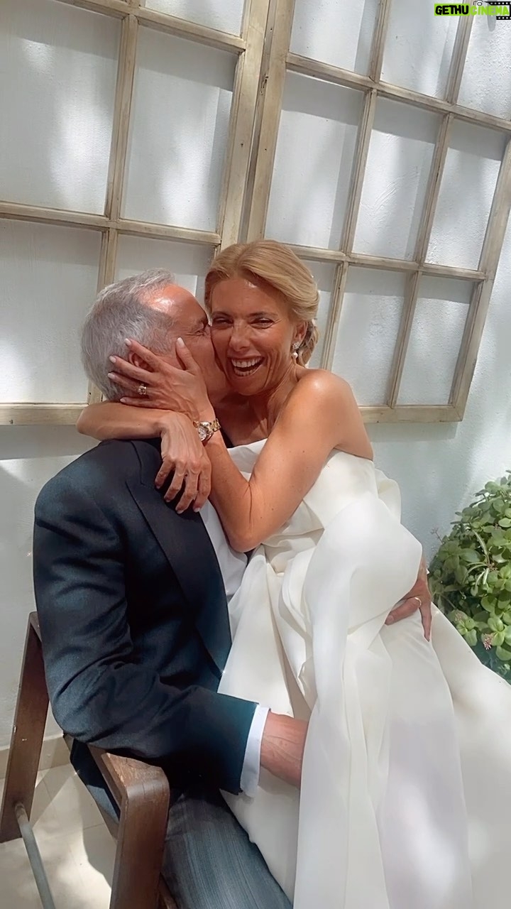 Ricardo Carriço - 14.4K Likes - Parabéns a nós meu ❤️ “Love is the most powerful thing that can be done: surrender”
.
.
.
#amor #aniversariocasamento #love #crazylove #vida #familia #wedingday💍 #celebration