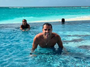 Ricardo Pereira Instagram - Recharging the batteries, especially the battery of love 🩵 

@avanimaldives it’s so good to be here! 🏝️💚🐠

#love #familytrip #maldives #MaldivesParadise
#MaldivesVacation
#VisitMaldives #MaldivesIslands
#MaldivesResort #MaldivesLife
#MaldivesBeach #MaldivesDiary
#MaldivesMagic