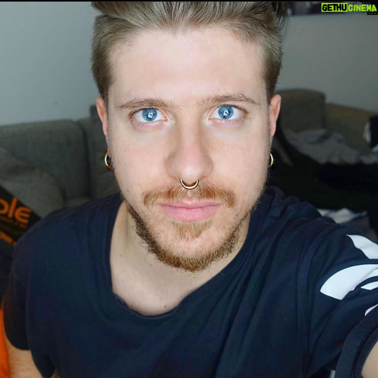 Riccardo Dose - 182.7K Likes - 50 sfumature di Dose, scegli la tua preferita.